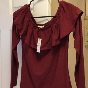New Deep red scoop ruffle neck top! ❤️